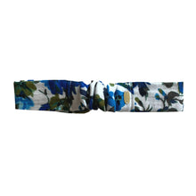 Charger l&#39;image dans la galerie, Headband élastique twist double gaze fleurie bleue made in France Atelier Madeleine