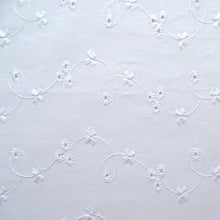 Charger l&#39;image dans la galerie, Tissu Noeud cache-agrafes de soutien-gorge Atelier Madeleine made in France blanc broderie 