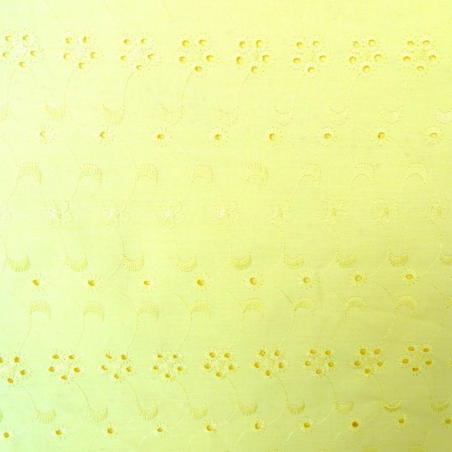Tissu Noeud cache-agrafes de soutien-gorge Atelier Madeleine made in France broderie jaune