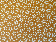 Charger l&#39;image dans la galerie, Tissu Coffret de Noël noeud papillon et pochette imprimé myosotis jaune moutarde made in France Atelier Madeleine